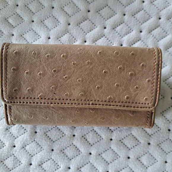 Tan Liz Claiborne wallet - Picture 2 of 3